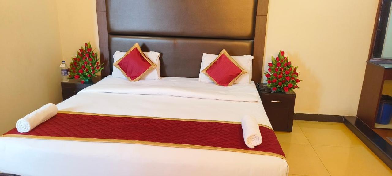 Hotel Pioneer Paradise Nāgercoil 外观 照片