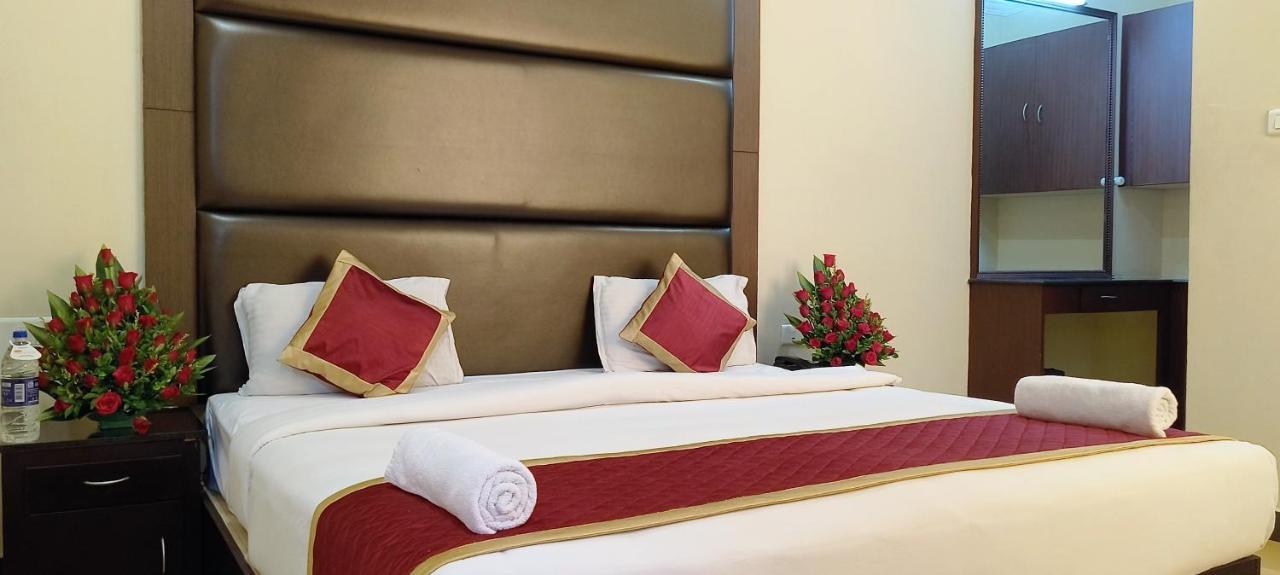 Hotel Pioneer Paradise Nāgercoil 外观 照片