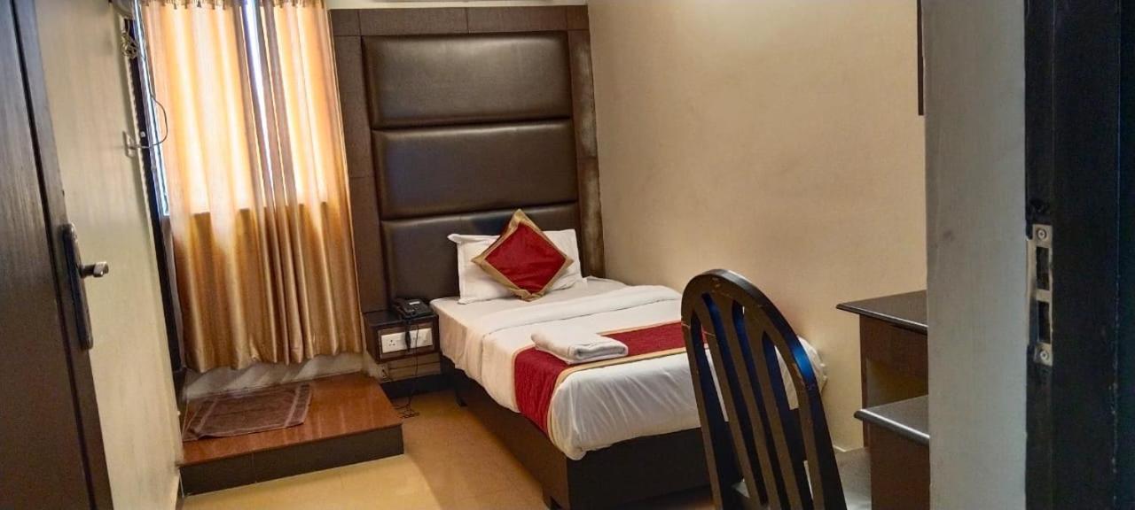Hotel Pioneer Paradise Nāgercoil 外观 照片