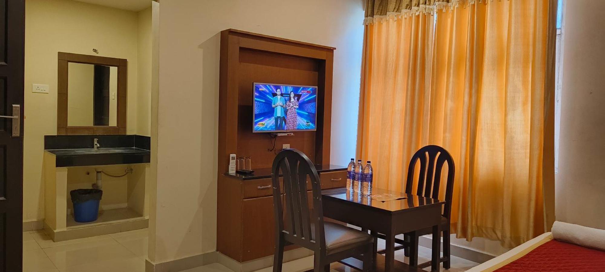 Hotel Pioneer Paradise Nāgercoil 外观 照片