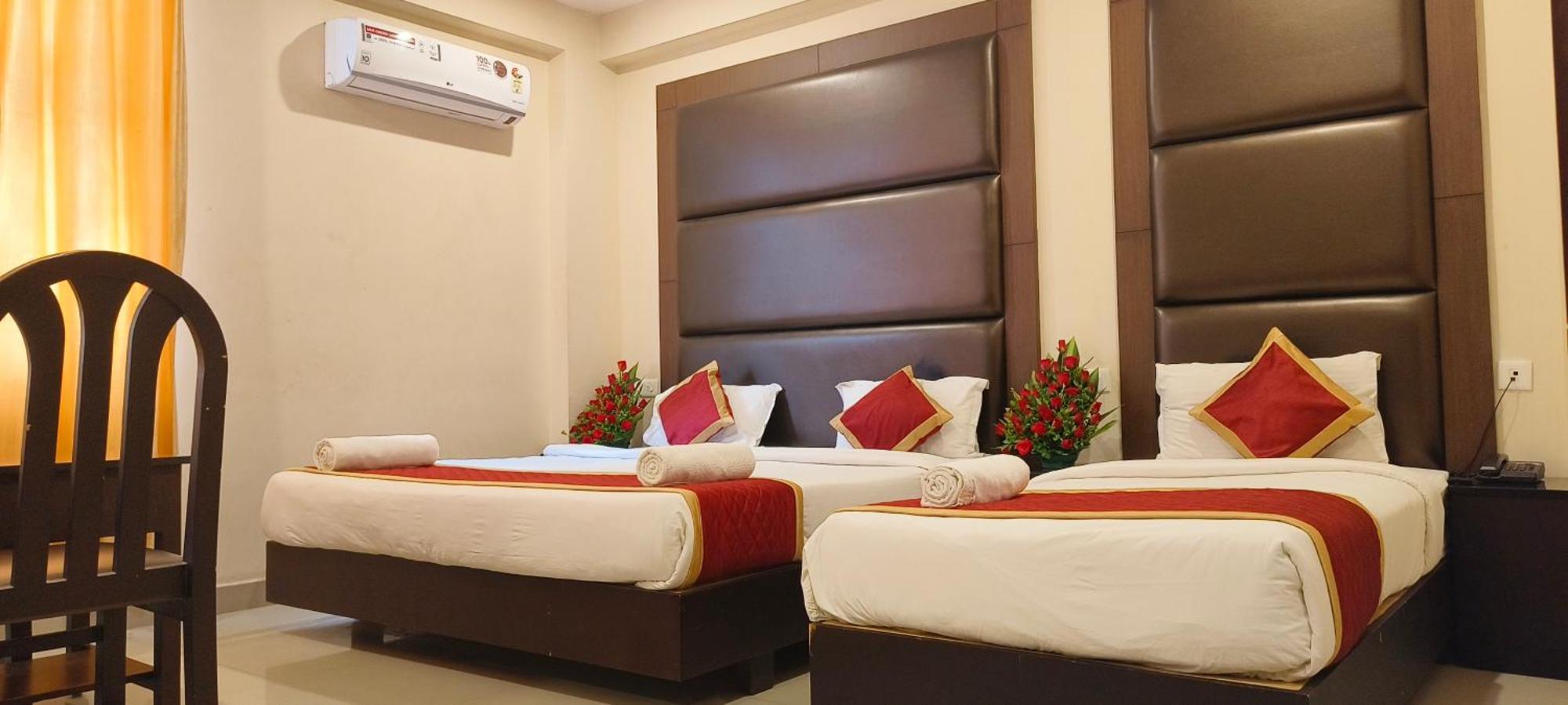 Hotel Pioneer Paradise Nāgercoil 外观 照片